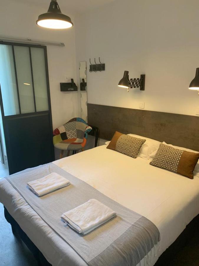 Hotel Le Smile Saint-Vincent-Sterlanges Esterno foto