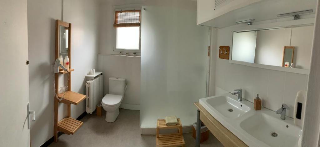 Hotel Le Smile Saint-Vincent-Sterlanges Esterno foto