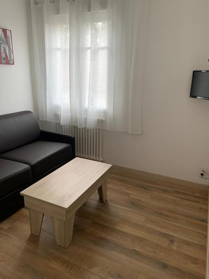 Hotel Le Smile Saint-Vincent-Sterlanges Esterno foto