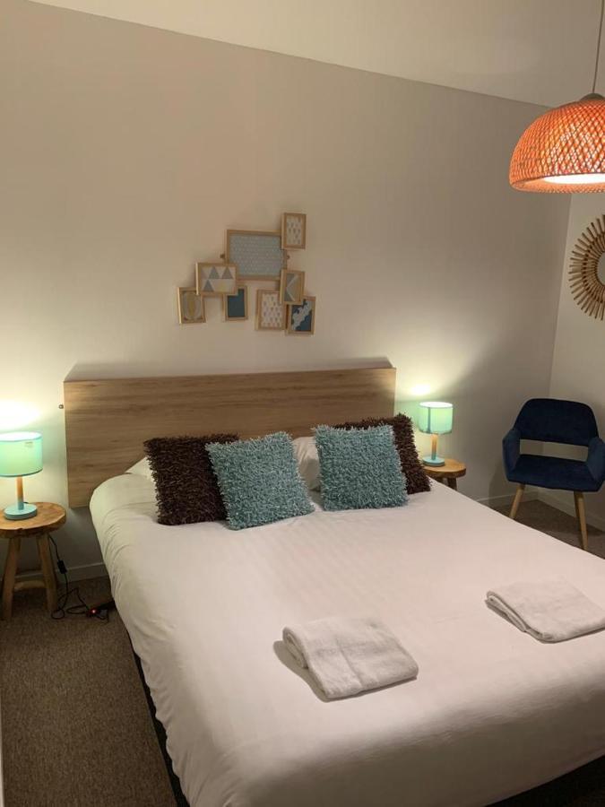 Hotel Le Smile Saint-Vincent-Sterlanges Esterno foto