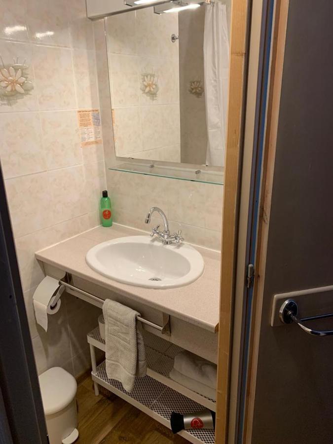 Hotel Le Smile Saint-Vincent-Sterlanges Esterno foto
